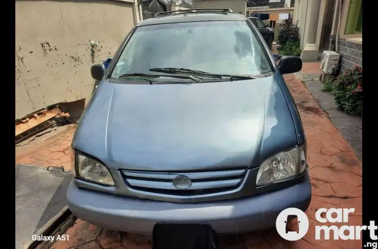 Used Toyota Sienna 2002