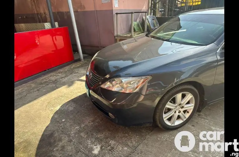 Super Neat Lexus ES350 2008 Model