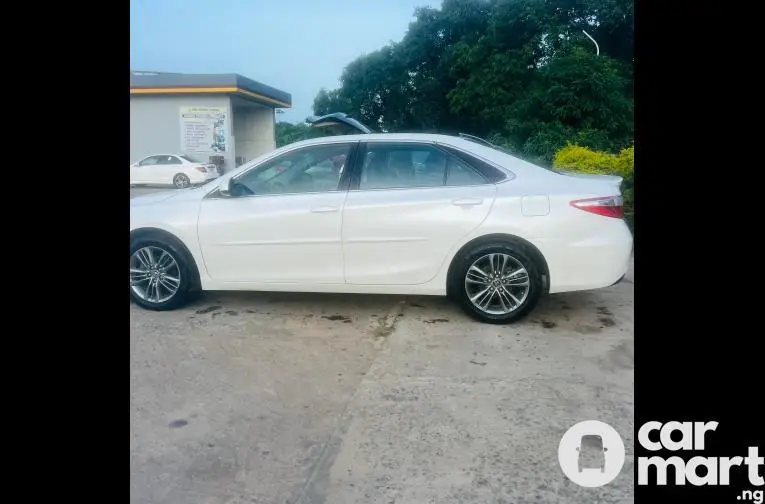 Used Toyota Camry Sport 2015