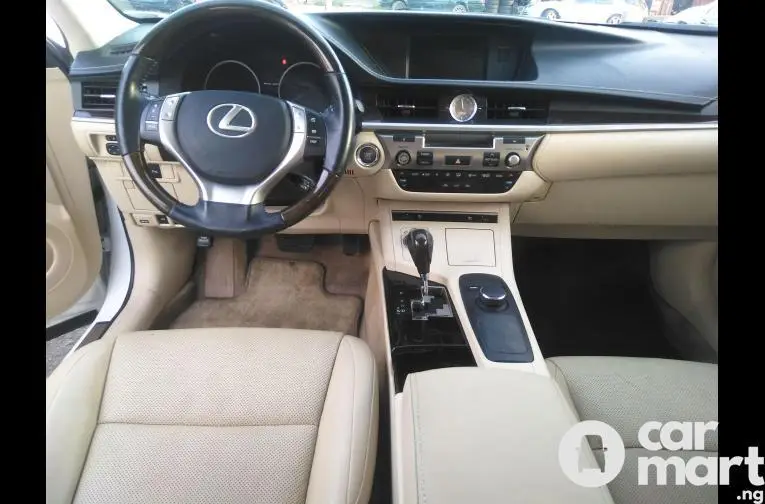 Used Lexus ES350 2014