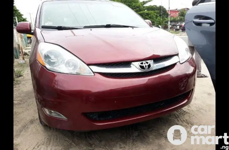 Clean Tokunbo 2006 Toyota Sienna