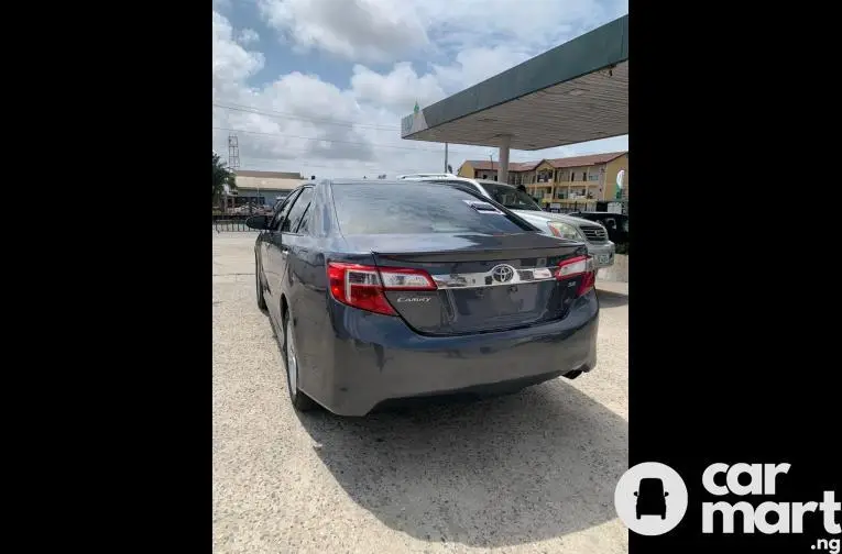 Belgium Grade 2013 Toyota Camry SE