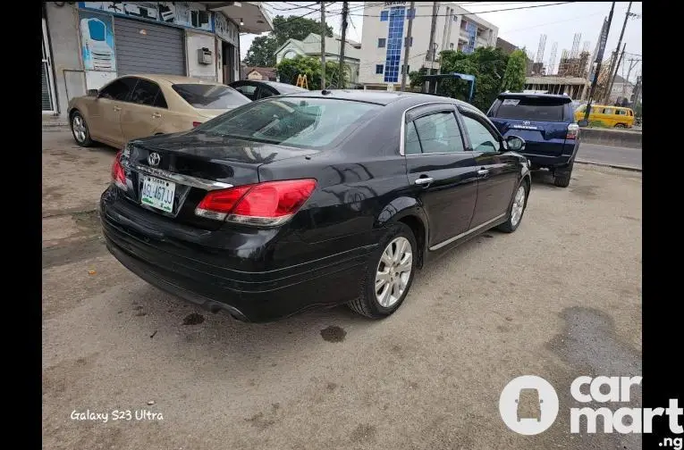 Used Toyota Avalon 2011