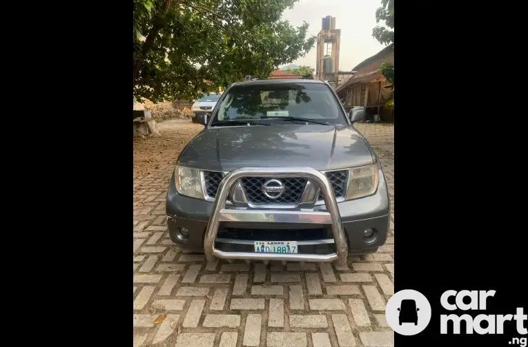 Used Nissan Pathfinder 2005