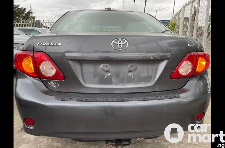 2010 Foreign-used Toyota Corolla LE