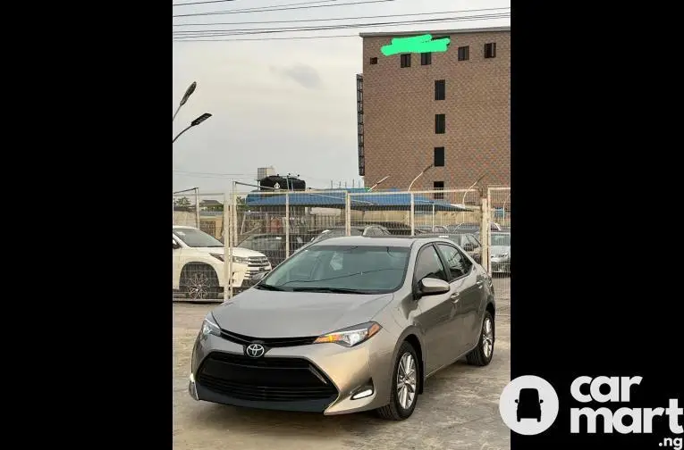 Tokunbo 2014 Facelift to 2018 Toyota Corolla LE