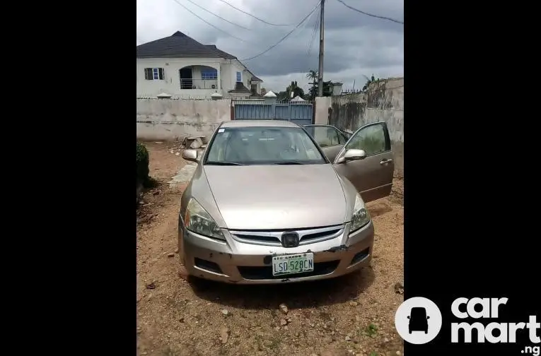 Used Honda accord 2007 model