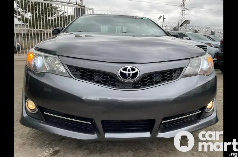 2012 Foreign-used Toyota Camry Sport