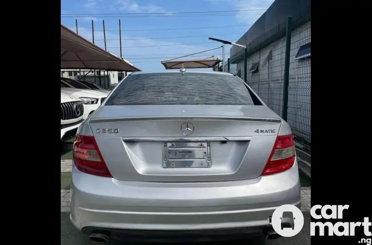 Tokunbo 2009 Mercedes Benz C350