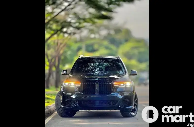 2020 BMW X7 M50i