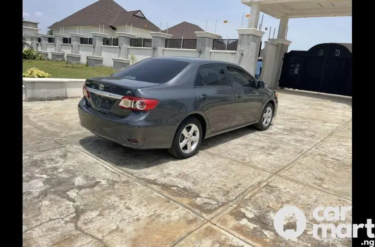 SUPER CLEAN 2012 TOYOTA COROLLA