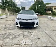 Super clean 2014 Toyota Corolla LE