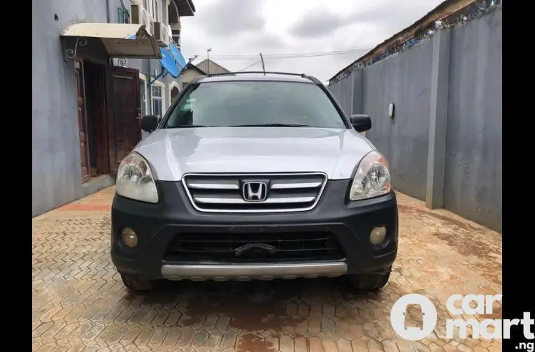 Neatly used Honda CRV 2006