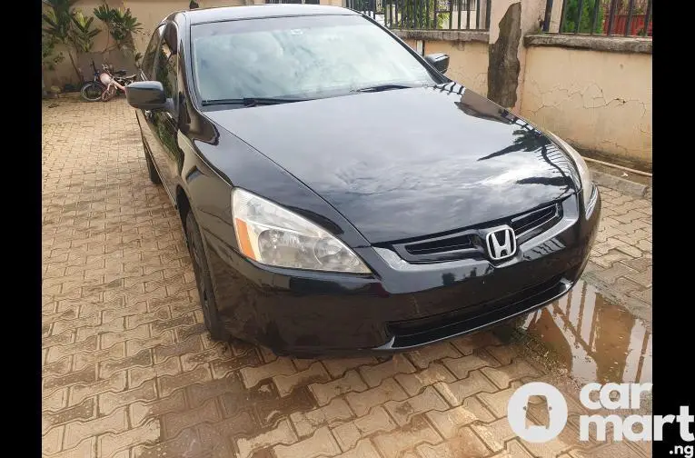 Neatly used Honda Accord 2004