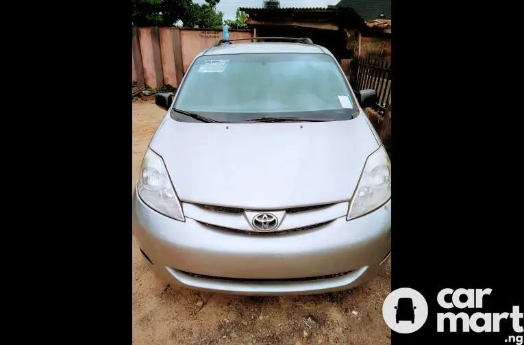 Toyota Sienna 2006 Direct Foreign Used