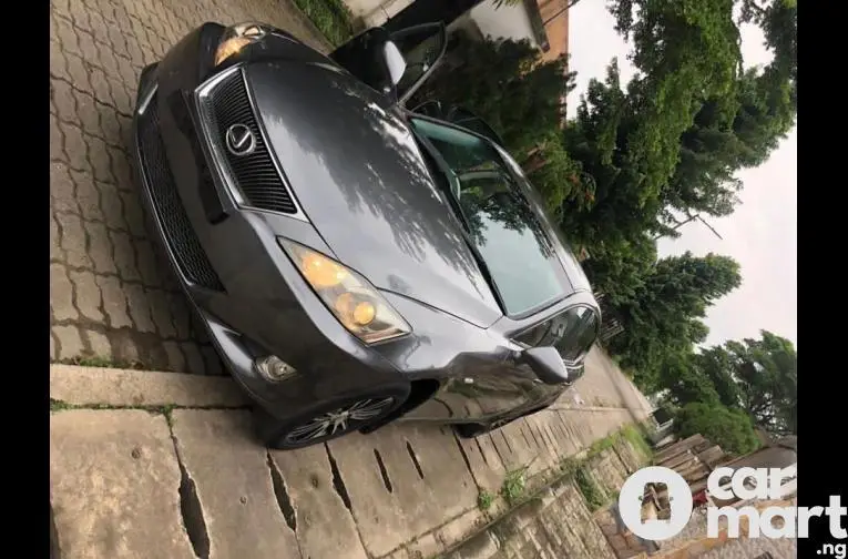 Pre-Owned 2007 Lexus IS250