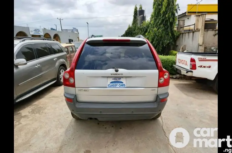 Super Clean 2005 Volvo XC90