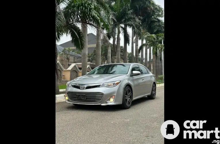 2013 Toyota AVALON XLE