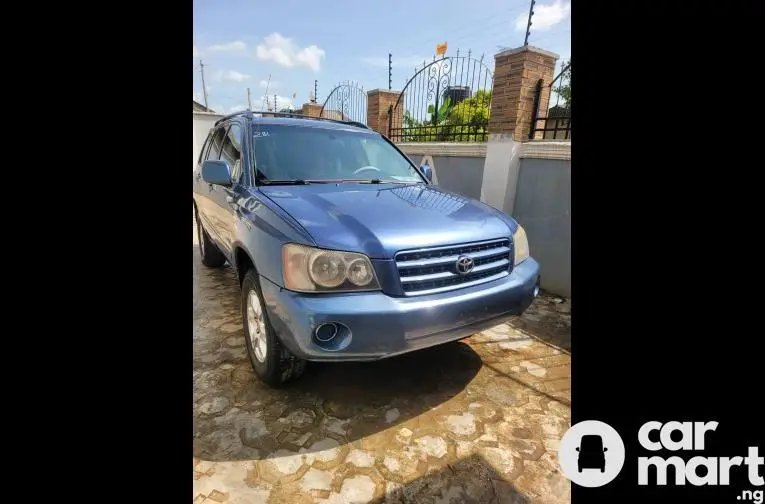 Registered 2004 Toyota Highlander