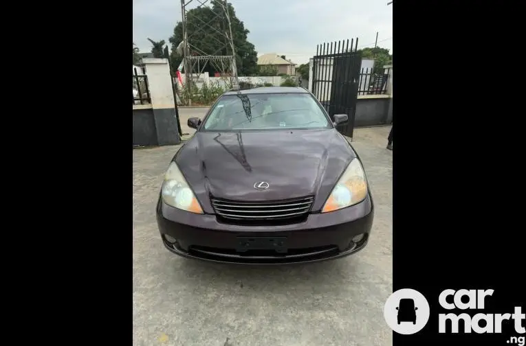 Registered Lexus ES330 2004