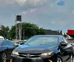 Super clean 2016 Toyota Camry SE