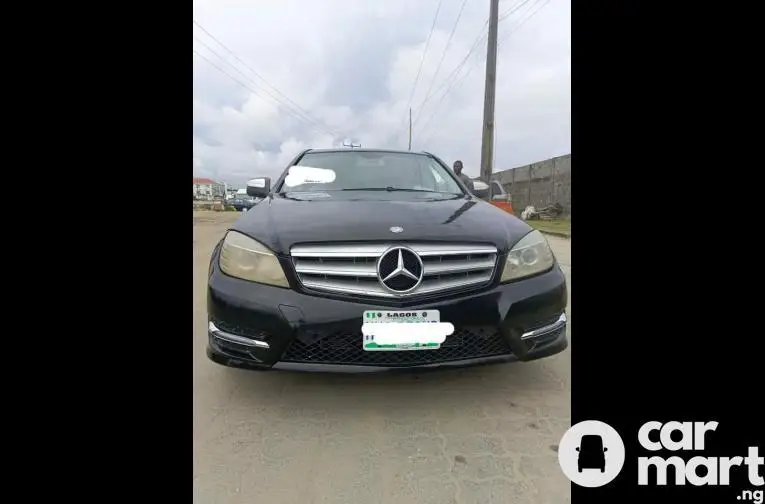 Mercedes Benz C300 2009 - 1