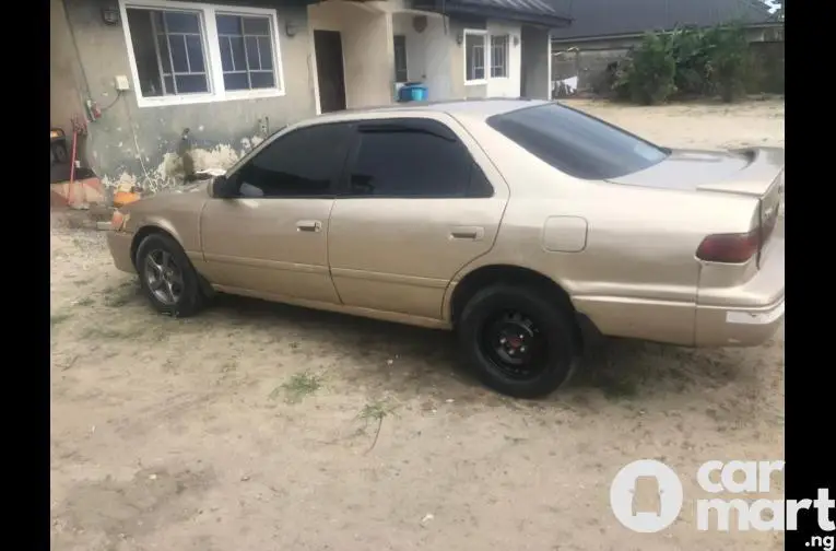 Used Toyota Camry 2001