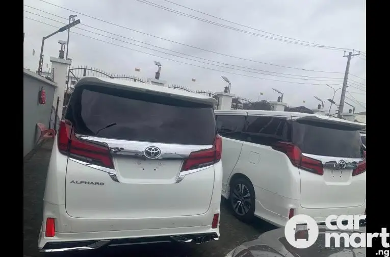 Foreign Used 2020 Toyota Alphard Luxury Edition - 3