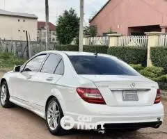 Super clean 2010 Mercedes Benz C300