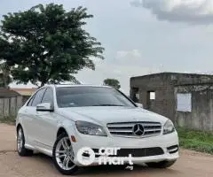 Super clean 2010 Mercedes Benz C300