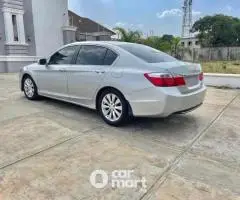 Super clean 2013 Honda Accord