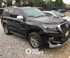 Super clean 2021 Toyota Land Cruiser Prado