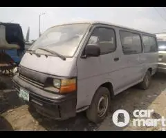 Toyota hiace bus