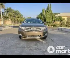 Foreign used 2010 Toyota Venza Full Option