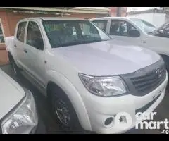 Used Toyota Hilux 2015