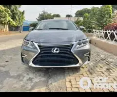 Foreign used 2018 Lexus ES350