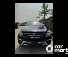 Mercedes Benz ML 350 2014 Blue