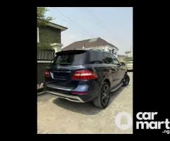 Mercedes Benz ML 350 2014 Blue