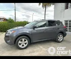 USED TOYOTA RAV4 XLE 2013