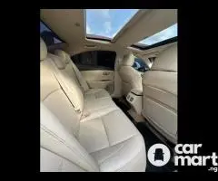 2010 Lexus ES350 with panoramic roof