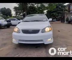 Toks 2005 Toyota Corolla Sports ..white